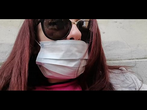 ❤️ Николетта хөршөөсөө өшөө авч, гараашдаа шээж байна (Италийн тусгай Ковид19 хорио цээр) Зовх видео манайд ❤